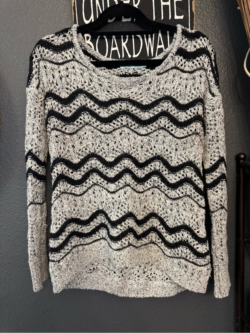 Maurices Black & Gray Wave-Stripe Open-Knit Crew Sweater. Large